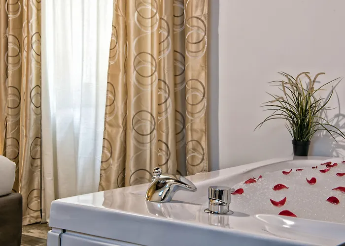 Starhome Navona 4*