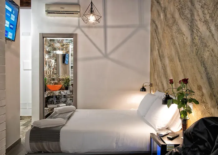 Starhome Navona 4*